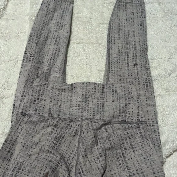 Lululemon Jac Size 4 25" inseam - Picture 2 of 2